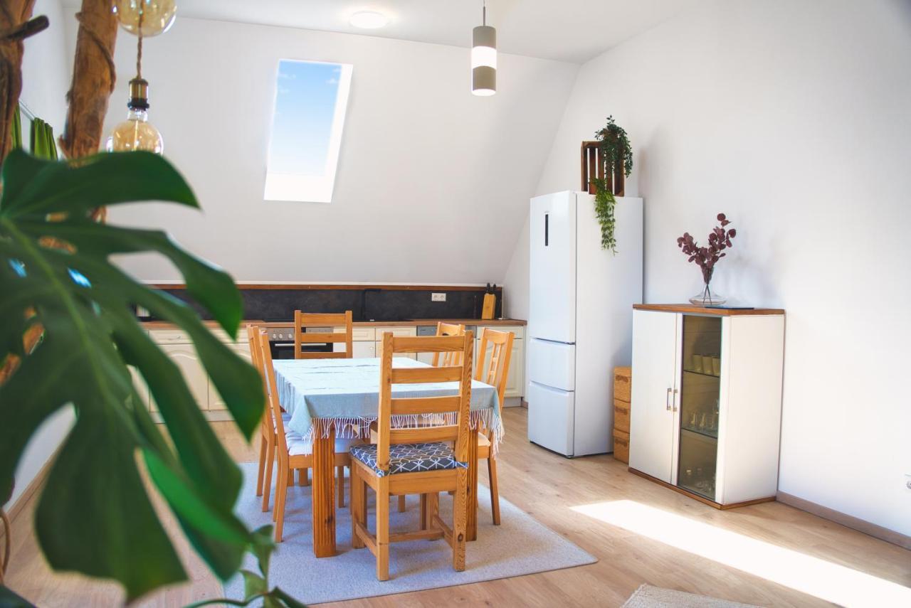 Luxus Apartment! Kueche, Balkon, Netflix, Parkplatz - 8 Personen Ilmmunster Exterior photo